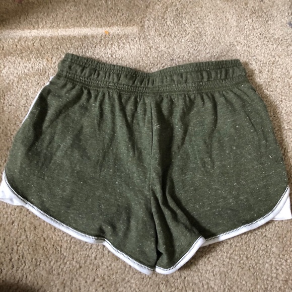 Shorts - Picture 4 of 5